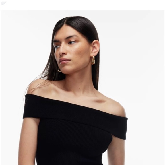 Aritzia Wilfred Free Off the Shoulder Black Bodysuit - Size S - Picture 2 of 9